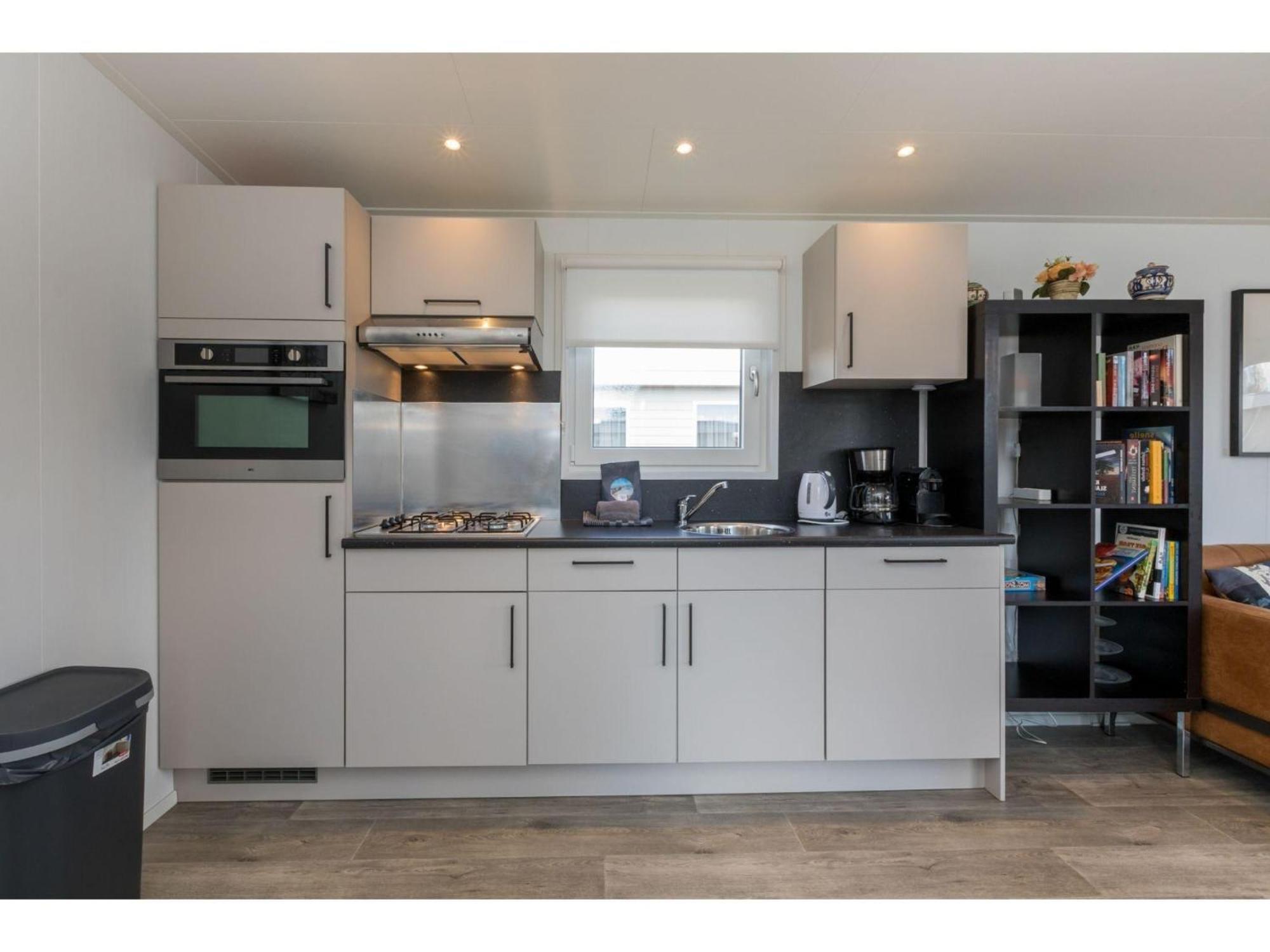 Brand New Chalets At 10 Minutes From The Oosterschelde Heinkenszand ภายนอก รูปภาพ